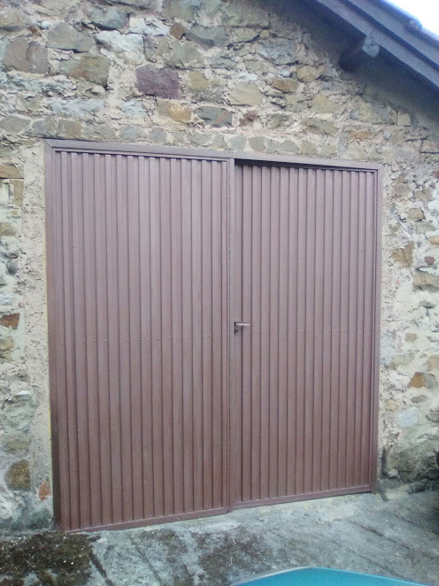 puerta de garaje galvanizada